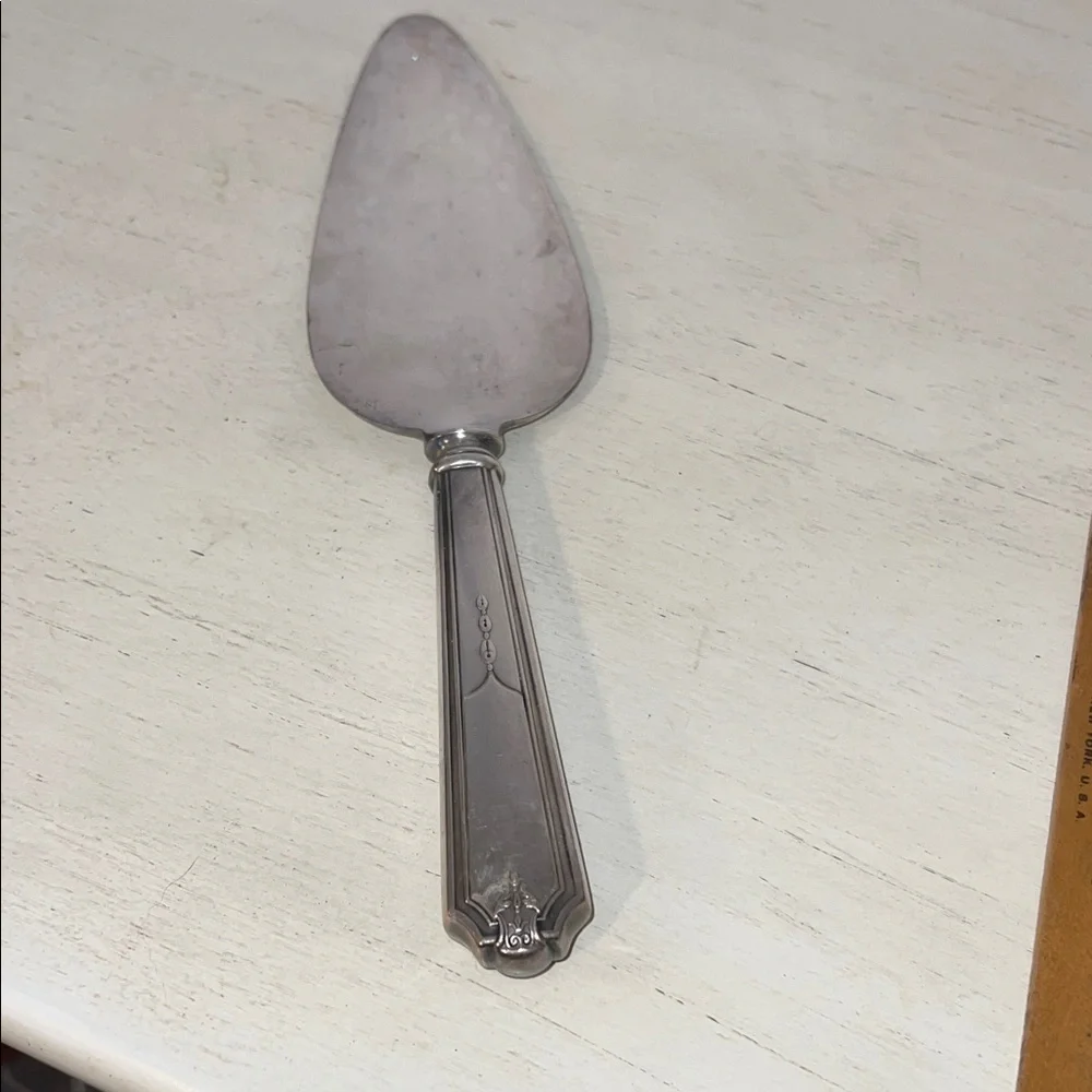 Antique Victorian Sterling Silver pie or cake server